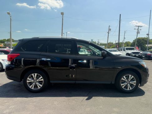 Used 2019 Nissan Pathfinder S AWD/4WD image 4