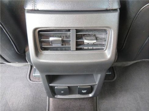 Used 2020 Ford Edge SEL w/ Convenience Package FWD image 9