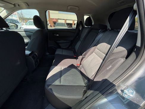 Used 2025 Nissan Rogue SV image 33