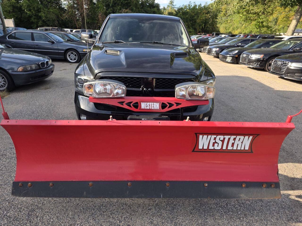Used 2017 RAM 1500 Sport w/ Convenience Group AWD/4WD image 9