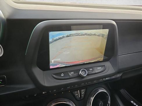 Used 2018 Chevrolet Camaro LT RWD image 14