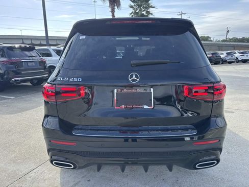 Used 2025 Mercedes-Benz GLB 250 GLB 250 image 6