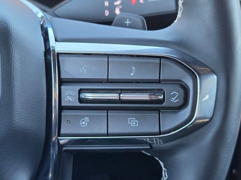 Used 2025 GMC Acadia Denali image 28