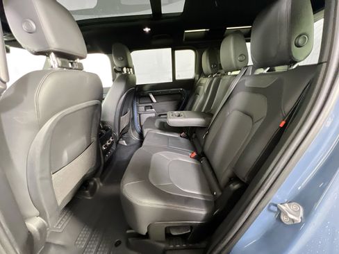 Used 2023 Land Rover Defender 110 X-Dynamic SE image 25