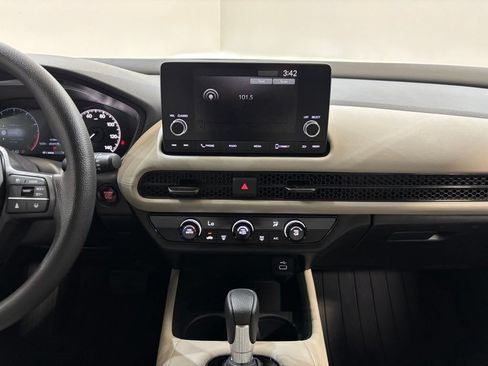 Certified 2025 Honda HR-V LX image 16
