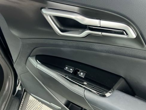 Certified 2025 Kia Sportage EX FWD image 32