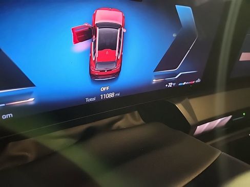 Used 2025 BMW X3 xDrive30i image 6