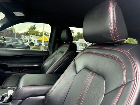 Used 2024 Ford Expedition Limited AWD/4WD image 29