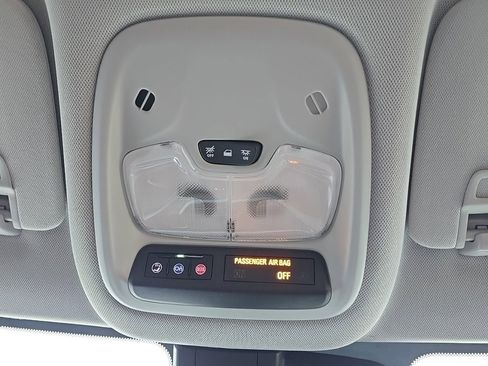 Used 2024 Chevrolet TrailBlazer LT w/ Driver Confidence Package image 25