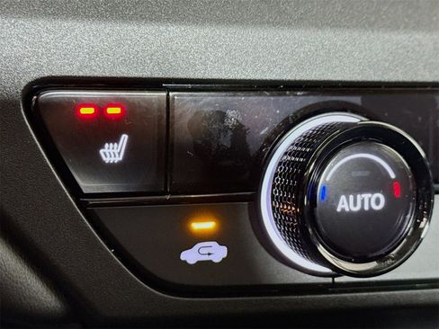 Used 2024 Honda Accord EX image 17