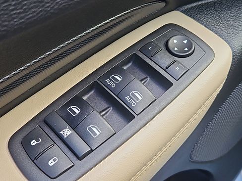 Used 2022 Dodge Durango GT image 23