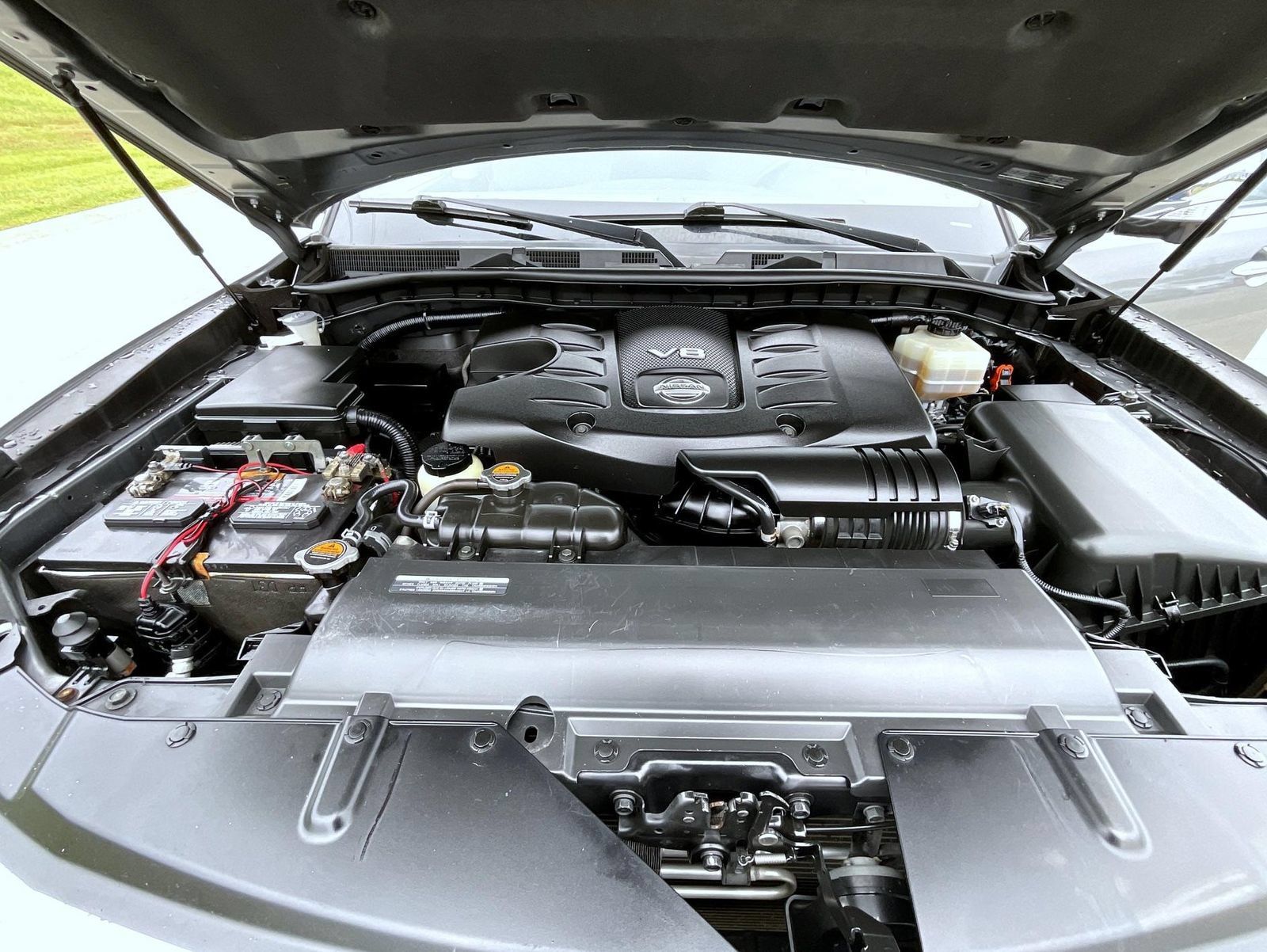 Used 2017 Nissan Armada Platinum RWD image 28