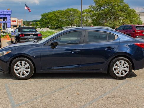Used 2015 MAZDA MAZDA3 i SV FWD image 5