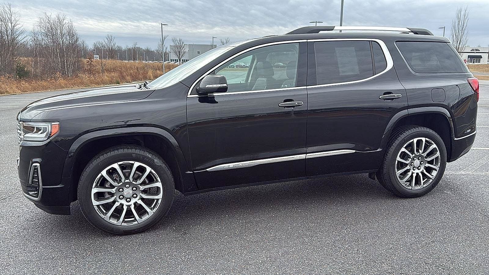 Used 2022 GMC Acadia Denali AWD/4WD image 13