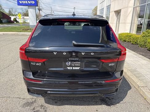 Used 2025 Volvo XC60 B5 Plus AWD/4WD image 4