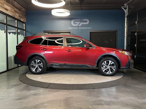 Used 2022 Subaru Outback Limited AWD/4WD image 2