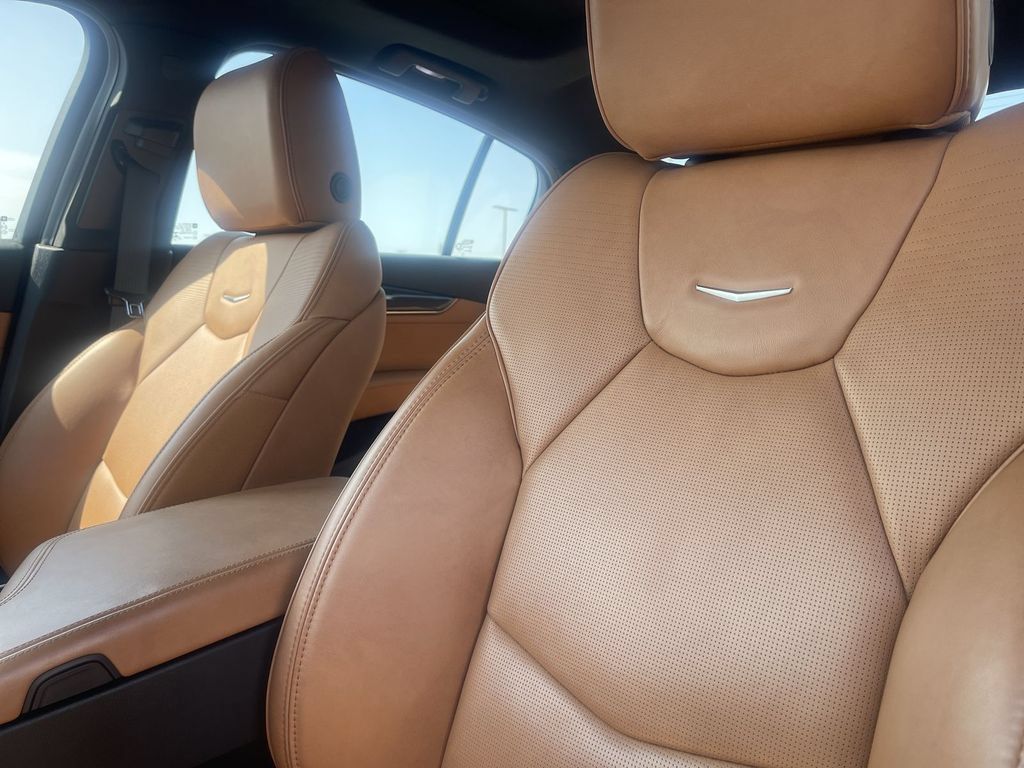 Used 2023 Cadillac CT5 Luxury AWD/4WD image 7