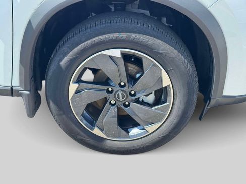Certified 2026 Nissan Rogue SV AWD/4WD image 8