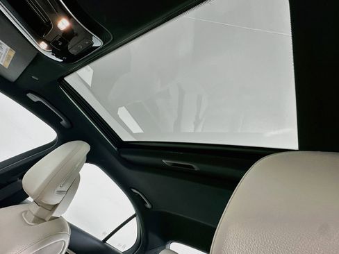 Used 2025 Mercedes-Benz C 300 Sedan image 22