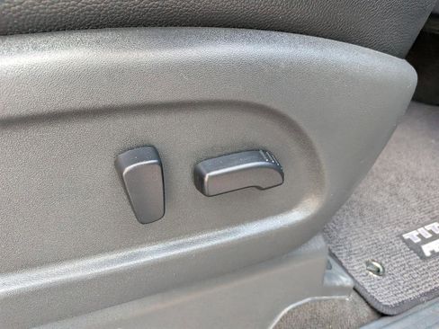 Used 2020 Nissan Titan PRO-4X w/ Pro-4x Convenience Package image 13