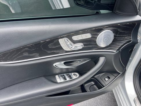 Used 2019 Mercedes-Benz E 300 image 27