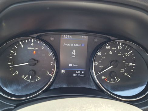 Certified 2020 Nissan Rogue SV image 12