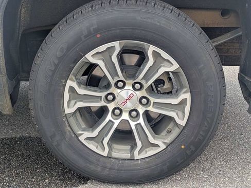 Used 2025 GMC Sierra 1500 SLT AWD/4WD image 11
