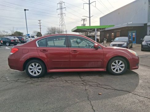 Used 2012 Subaru Legacy 2.5i Premium w/ All-Weather Pkg + Moonroof AWD/4WD image 5