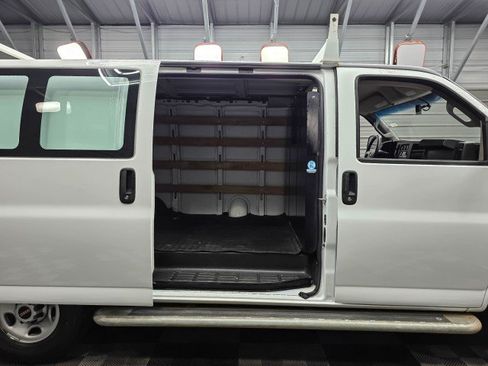 Used 2021 GMC Savana 2500 w/ Driver Convenience Package RWD image 10