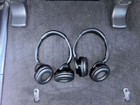 Used 2018 Nissan Armada Platinum w/ Cargo Package image 19