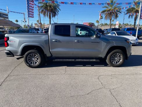 Used 2025 Chevrolet Colorado LT w/ LT Convenience Package AWD/4WD image 4