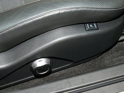 Used 2016 Nissan GT-R Premium AWD/4WD image 44