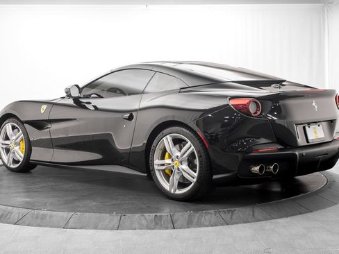 Used 2023 Ferrari Portofino M RWD image 13