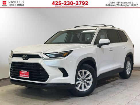 Certified 2025 Toyota Grand Highlander XLE image 1