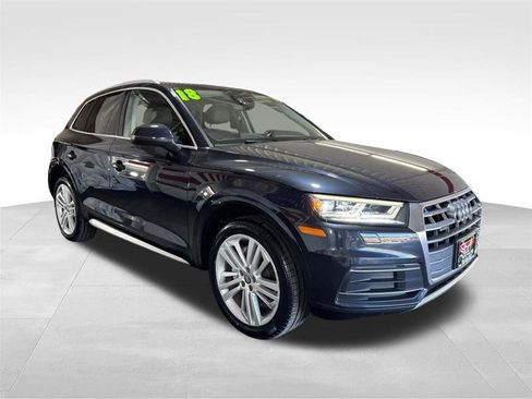 Used 2018 Audi Q5 2.0T Premium Plus w/ Premium Plus Package AWD/4WD image 3