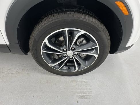 Used 2023 Buick Encore GX Select image 9