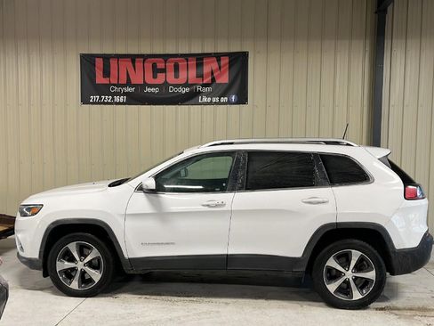 Used 2019 Jeep Cherokee Limited image 2