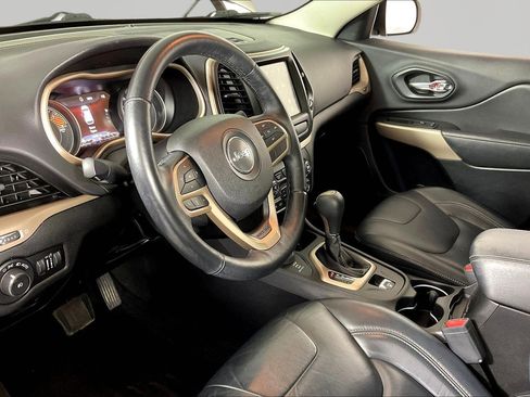 Used 2017 Jeep Cherokee Limited image 17