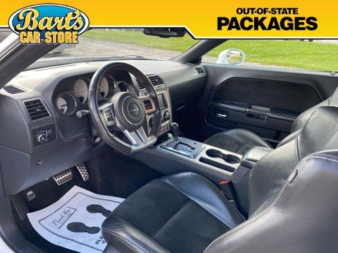 Used 2014 Dodge Challenger SRT8 w/ Harman/Kardon Audio Group RWD image 17