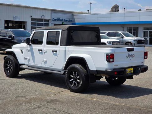 Used 2021 Jeep Gladiator Overland w/ Trailer Tow Package AWD/4WD image 24