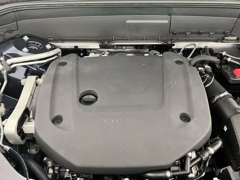 New 2026 Volvo XC90 B6 Plus w/ Protection Package Premier image 17