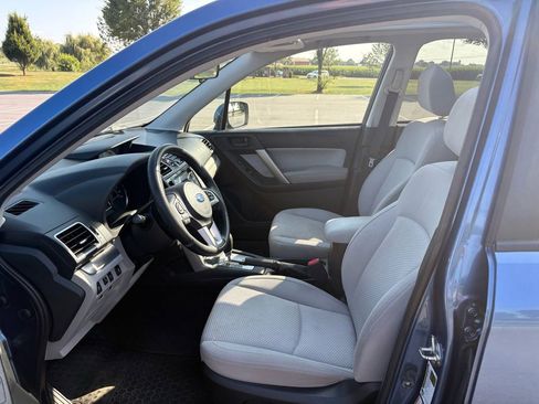 Used 2017 Subaru Forester 2.5i Premium image 14