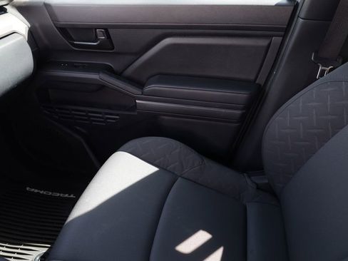 Used 2024 Toyota Tacoma SR5 AWD/4WD image 16