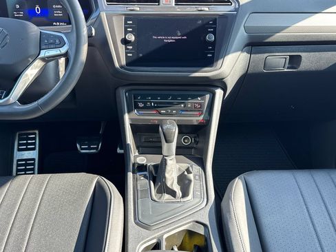 Certified 2023 Volkswagen Tiguan SE R-Line FWD image 25