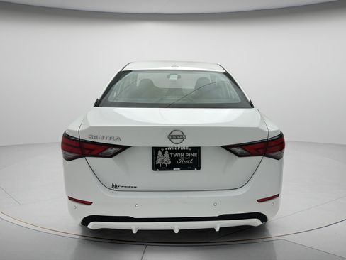 Used 2025 Nissan Sentra SV FWD image 7