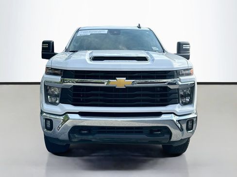 Used 2025 Chevrolet Silverado 2500 LT w/ Convenience Package AWD/4WD image 2