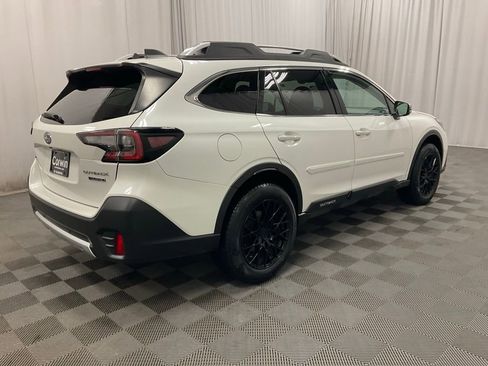 Used 2022 Subaru Outback Touring image 3