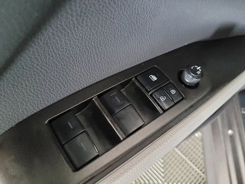 Used 2021 Toyota Camry LE FWD image 27
