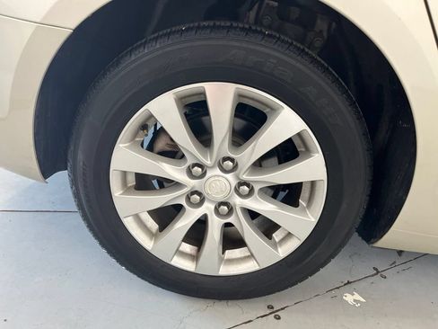 Used 2015 Buick LaCrosse FWD image 16