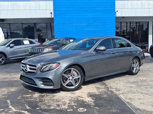 Used 2017 Mercedes-Benz E 300 image 2